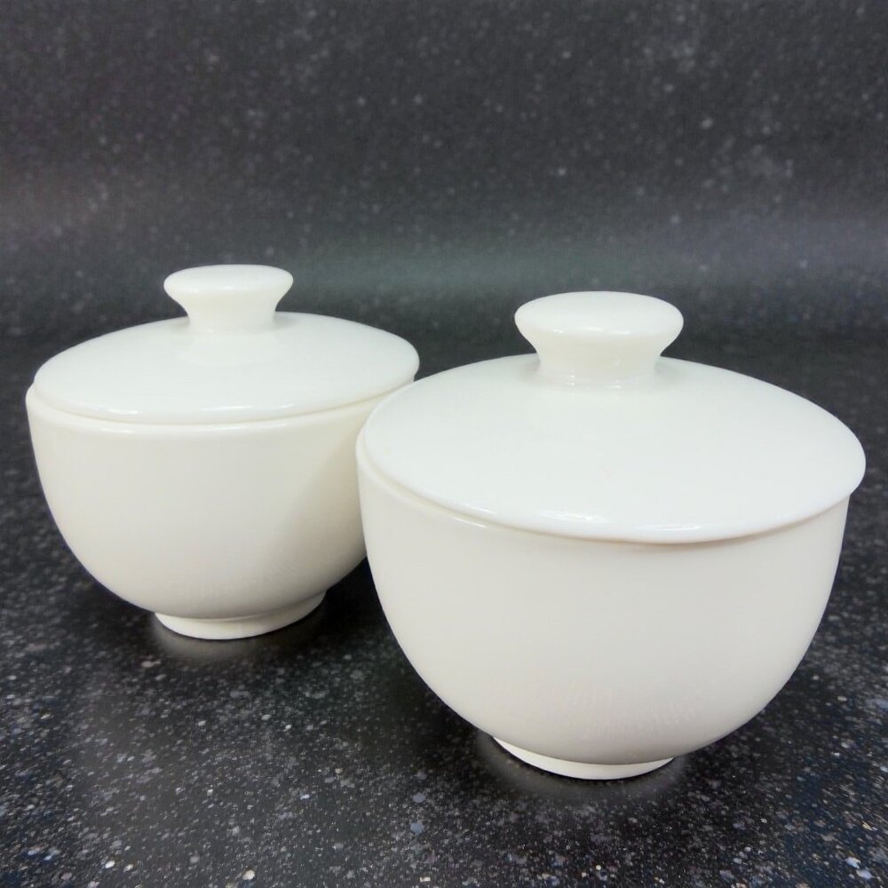 Tatung Taiwan China Ivory Ceramic Cups Sake Dipping Cups Set 2‎ W Lids Vintage